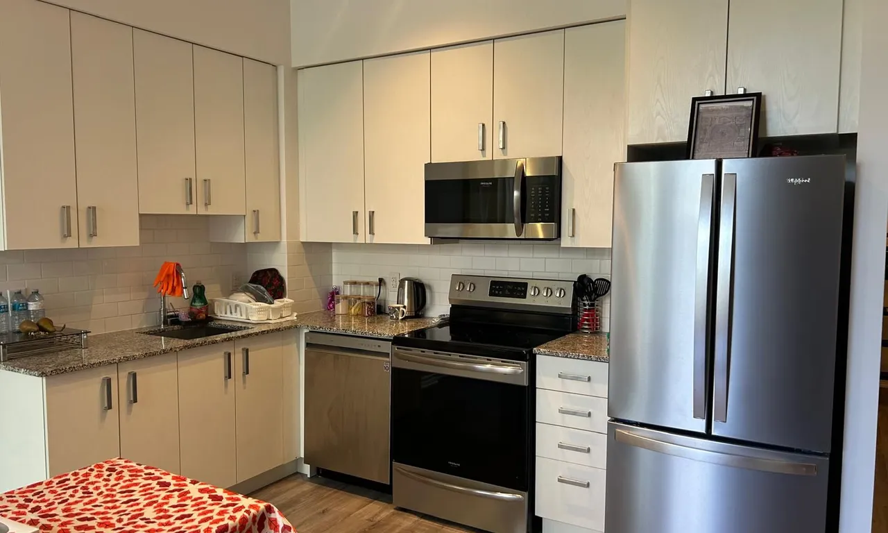 Condo Apt living room at 11611 Yonge St Richmond Hill