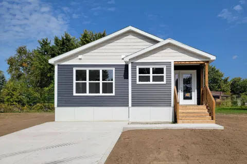 16 Briarwood Place, Innisfil, ON L0L 1L0
