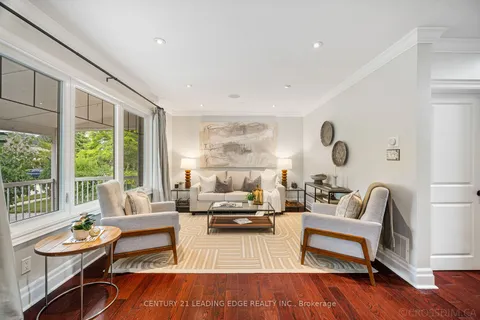 108 LAWRENCE Ave, Richmond Hill, ON L4C 1Z3