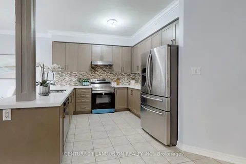 29 Greenspire Ave, Markham, ON L6E 0N2