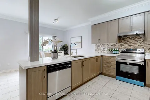 29 Greenspire Ave, Markham, ON L6E 0N2
