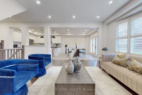 1420 Lawson St, Innisfil, ON L9S 0N7