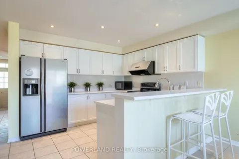 40 Bassett Ave, Richmond Hill, ON L4B 4J9