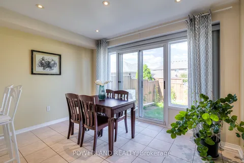 40 Bassett Ave, Richmond Hill, ON L4B 4J9