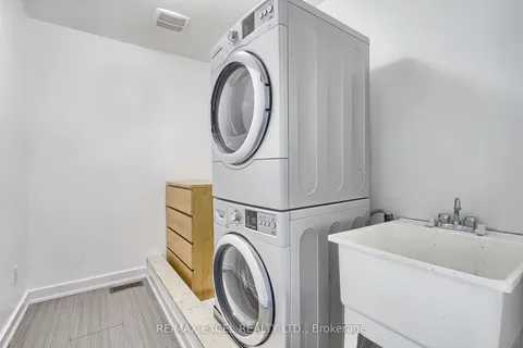 139 Dariole Dr, Richmond Hill, ON L4E 0Y8