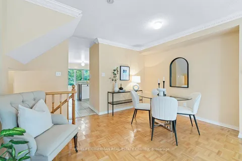 39 Vanity Cres, Richmond Hill, ON L4B 4E5