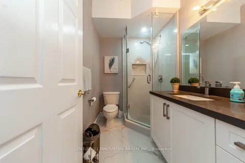 18 Faldo&apos;s Flight, Whitchurch-Stouffville, ON L4A 1M8