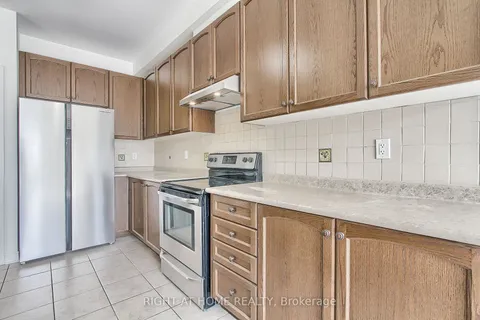 63 Paper Mills Cres, Richmond Hill, ON L4E 0V4