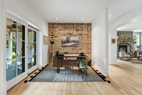 169 King St, Uxbridge, ON L9P 1B2