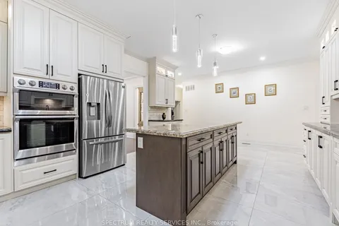 29 Lincolnville Lane, Whitchurch-Stouffville, ON L4A 7X4