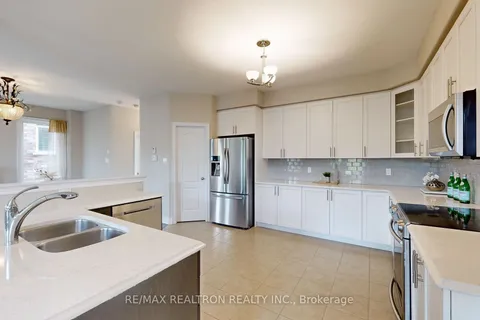 63 Tim Jacobs Dr, Georgina, ON L4P 0G5