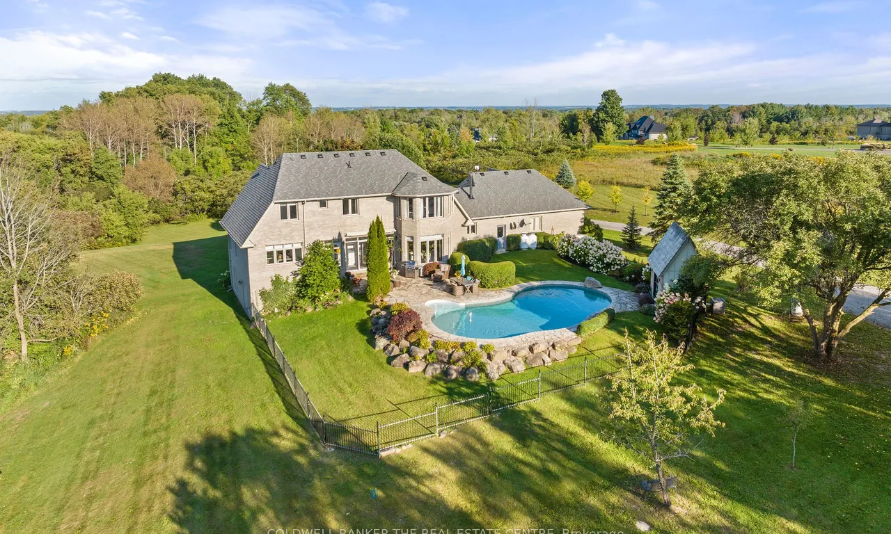 42 Fairbairn Gate, East Gwillimbury, ON L0G 1R0