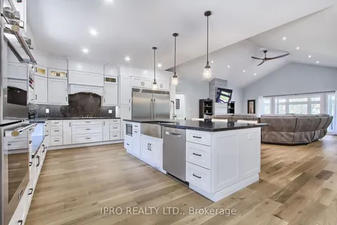 2705 14th Line, Innisfil, ON L0L 1R0