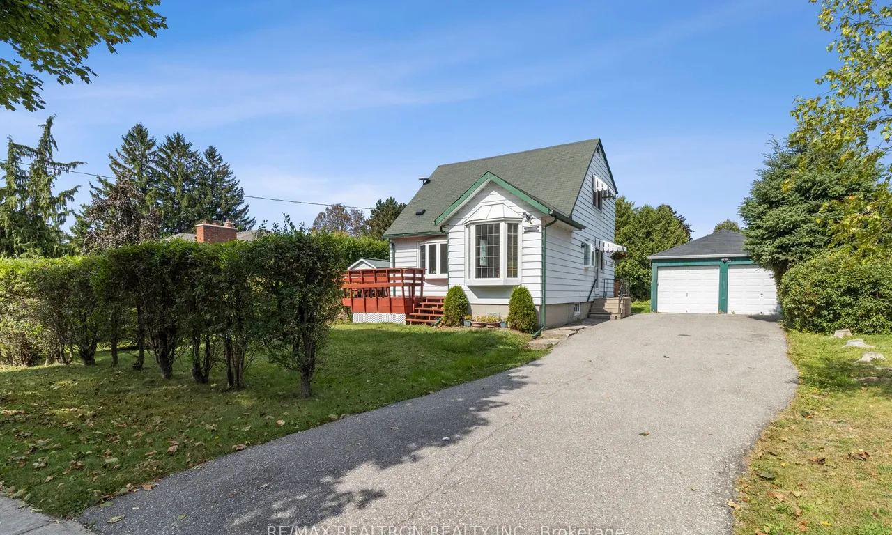 771 Queen St, Newmarket, ON L3Y 2J4