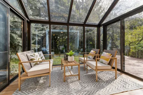 27 Blackwell Crt, Markham, ON L3R 0C5