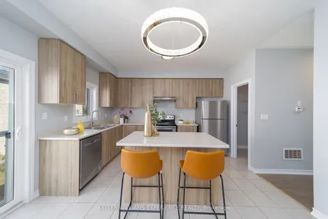 70 Milson Cres, Essa, ON L3W 0C9