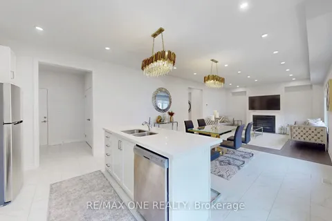 15 Haskins Cres, Georgina, ON L4P 0H4