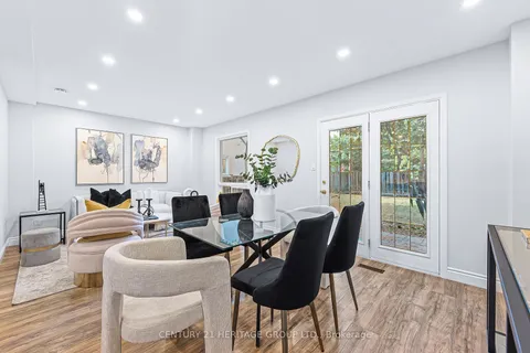 24 Gray Cres, Richmond Hill, ON L4C 5V5