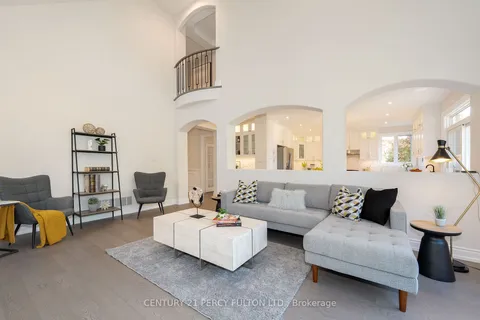 10 Burndenford Cres, Markham, ON L3P 7Z3