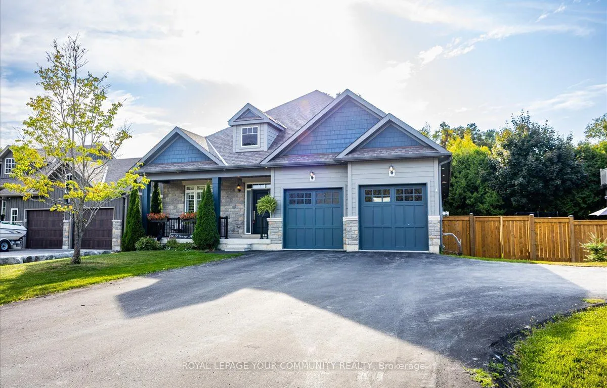 26 St. George St, Georgina, ON L0E 1L0