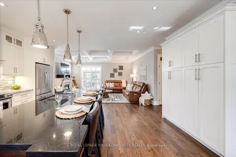 26 St. George St, Georgina, ON L0E 1L0
