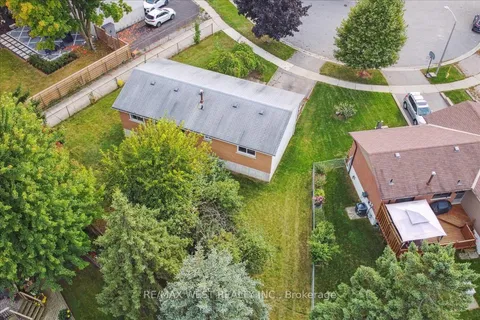 31 Sir Caradoc Pl, Markham, ON L3P 2X5