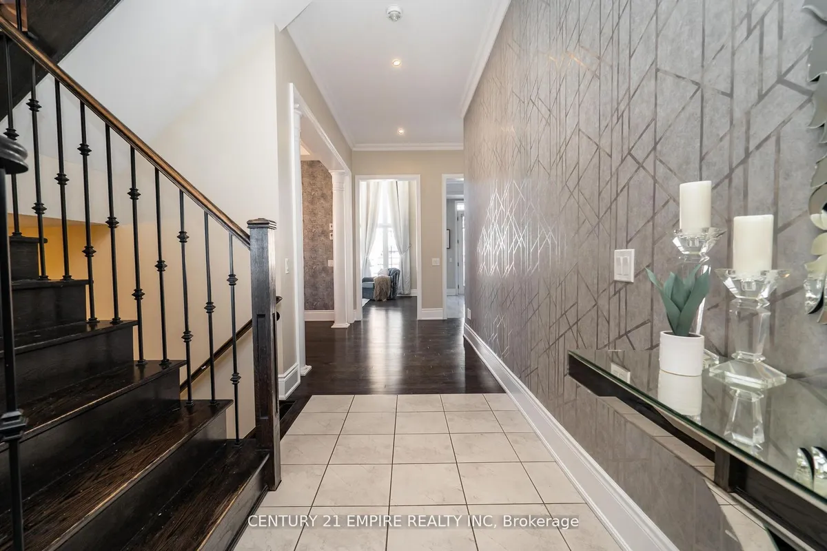 125 Chesney Crescent, ON L4H 4A6