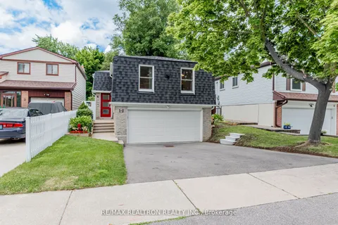 4 Plaisance Rd, Richmond Hill, ON L4C 5B5