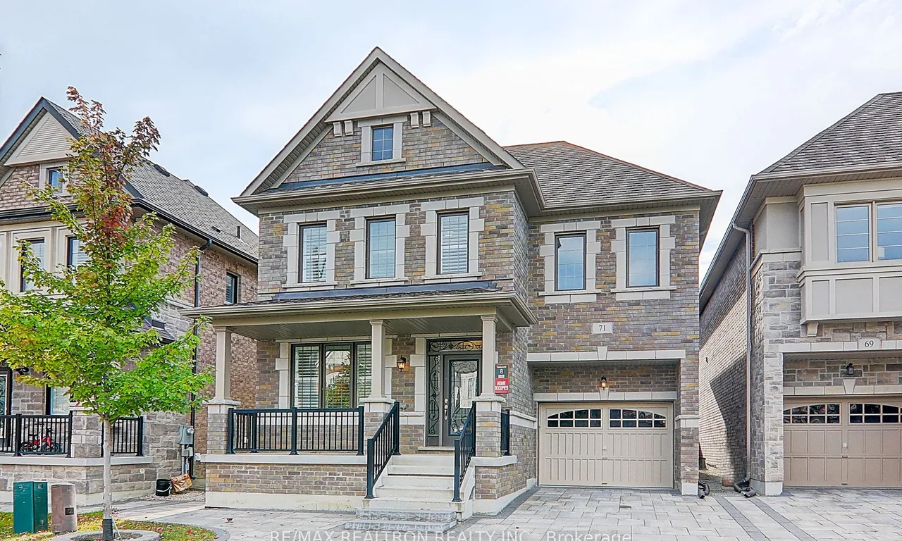 71 Collier Cres, Markham, ON L6E 0E7