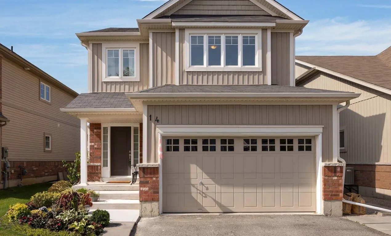 14 Jones St, New Tecumseth, ON L9R 0C1