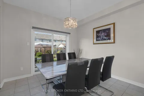 14 Jones St, New Tecumseth, ON L9R 0C1