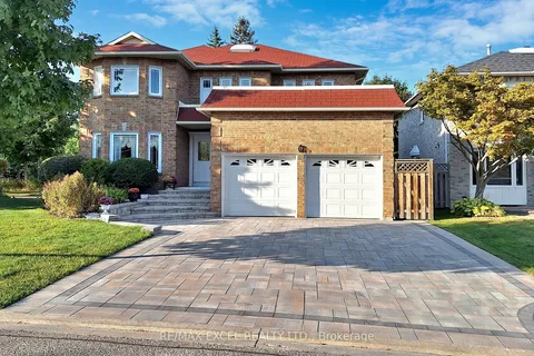 69 Nadine Cres, Markham, ON L3R 7Y7