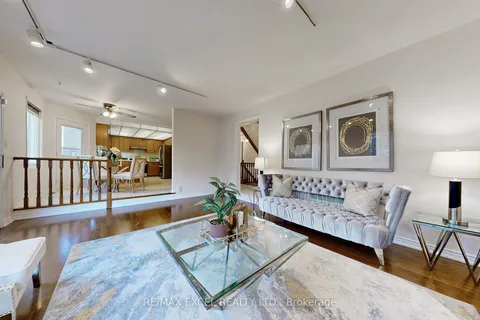 69 Nadine Cres, Markham, ON L3R 7Y7