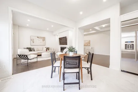 48 Joiner Circ, Whitchurch-Stouffville, ON L4A 7X4