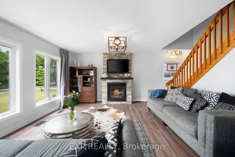 183 Lake Dr, Georgina, ON L4P 3C8
