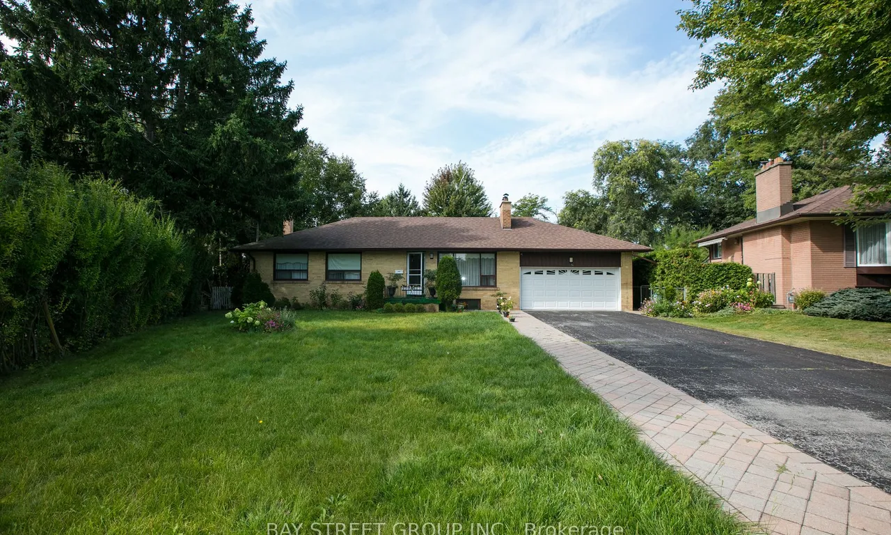16 Honeybourne Cres, Markham, ON L3P 1P3