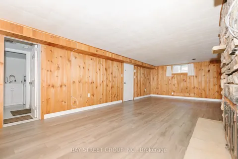 16 Honeybourne Cres, Markham, ON L3P 1P3