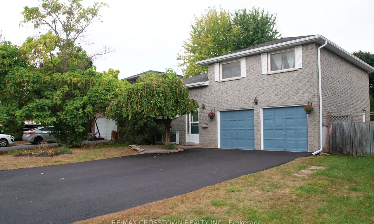 104 Crown Cres, Bradford West Gwillimbury, ON L3Z 2M2