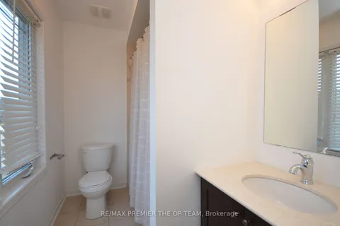 203 Orr Dr, Bradford West Gwillimbury, ON L3Z 0S2