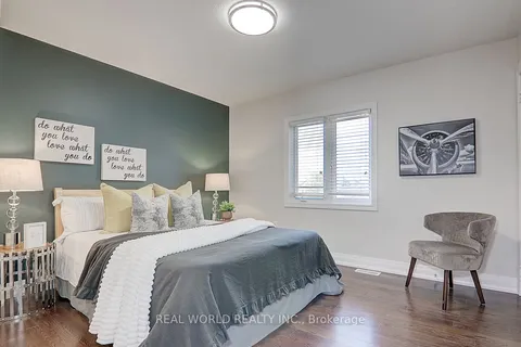 142 Riding Mountain Dr, Richmond Hill, ON L4E 0T9