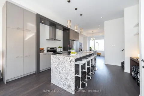 118 Genuine Lane, Richmond Hill, ON L4B 0E5