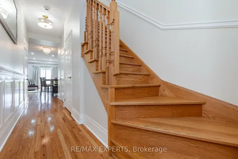 222 Tom Taylor Cres, Newmarket, ON L3X 3E8