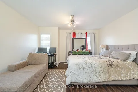 222 Tom Taylor Cres, Newmarket, ON L3X 3E8