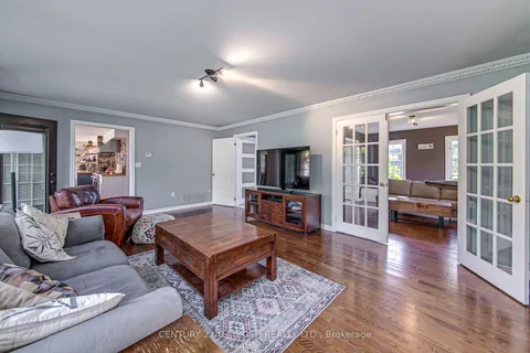 3684 Kimberley St, Innisfil, ON L9S 2L3