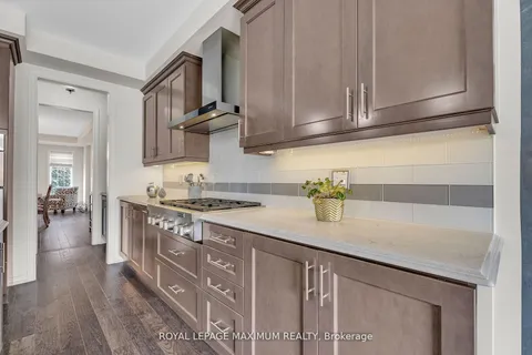 9 Copeland Cres, Innisfil, ON L0L 1L0