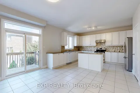 955 Ernest cousins Circ, Newmarket, ON L3X 0B7