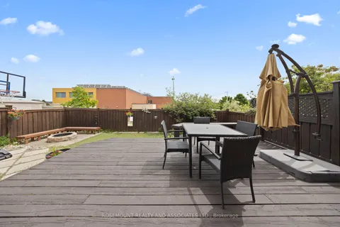 6 Isabella Garden Lane, Whitchurch-Stouffville, ON L4A 0J9