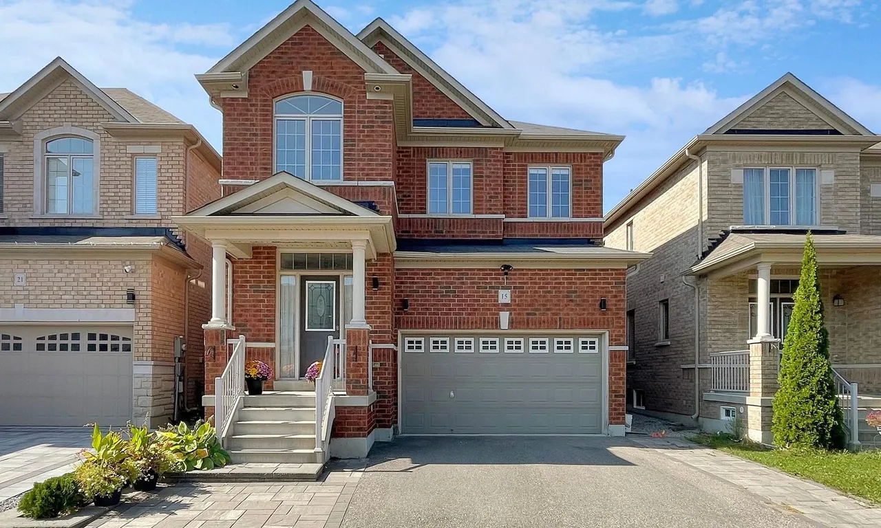 15 Juglans Cres, Whitchurch-Stouffville, ON L4A 1S5