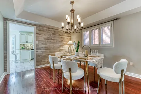 11 SAINT Ave, Bradford West Gwillimbury, ON L3Z 3E6