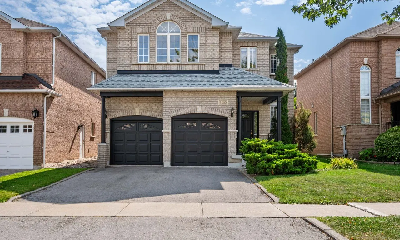 129 Sonoma Blvd, Vaughan, ON L4H 1N8